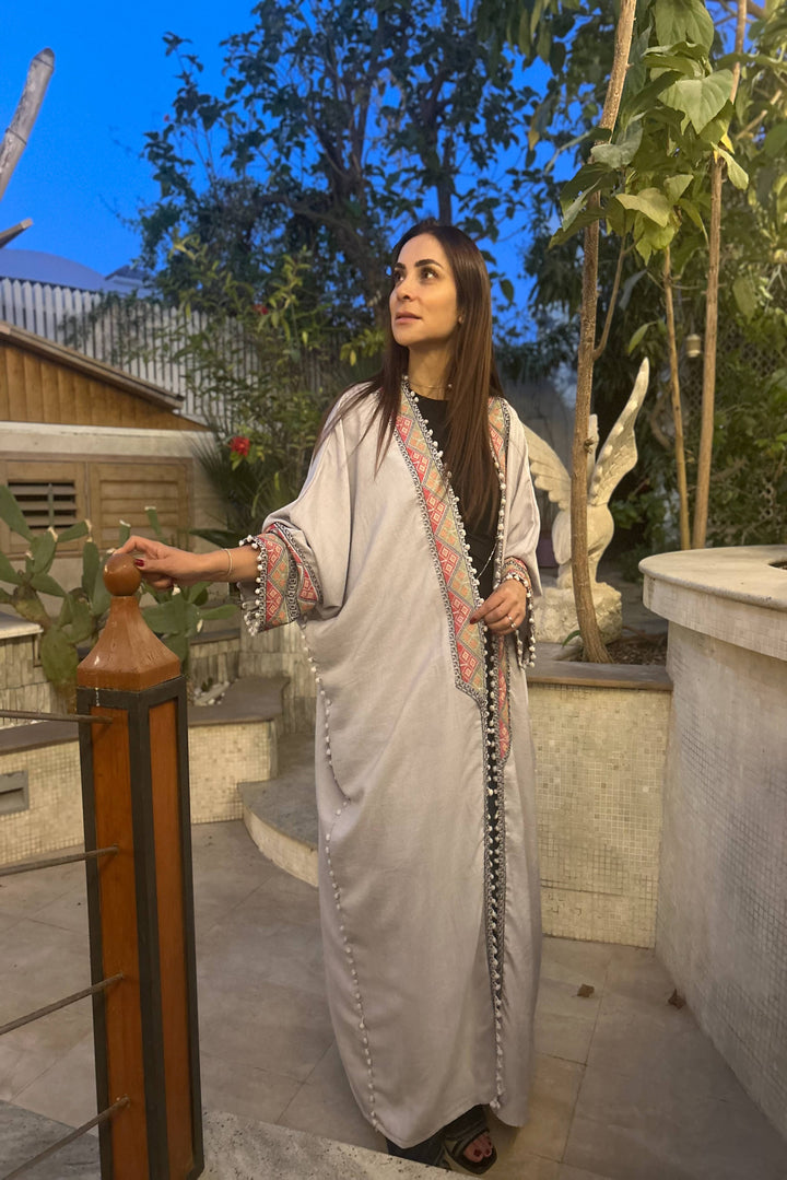 Aisha's Essence: Cotton Greige Abaya with Traditional Stitching